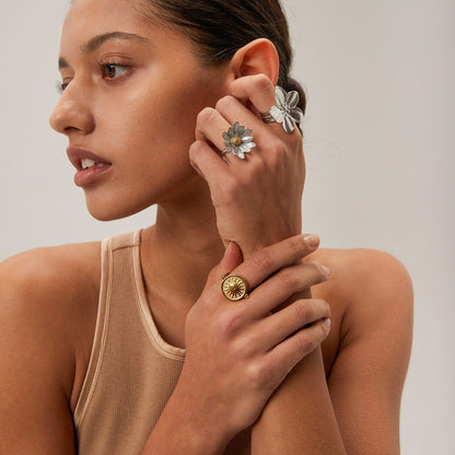 Sabine Petal Ring