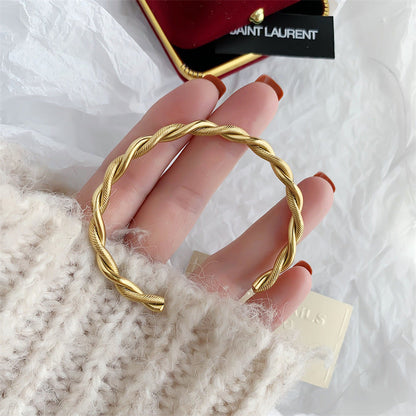 Senna Braid Bangle