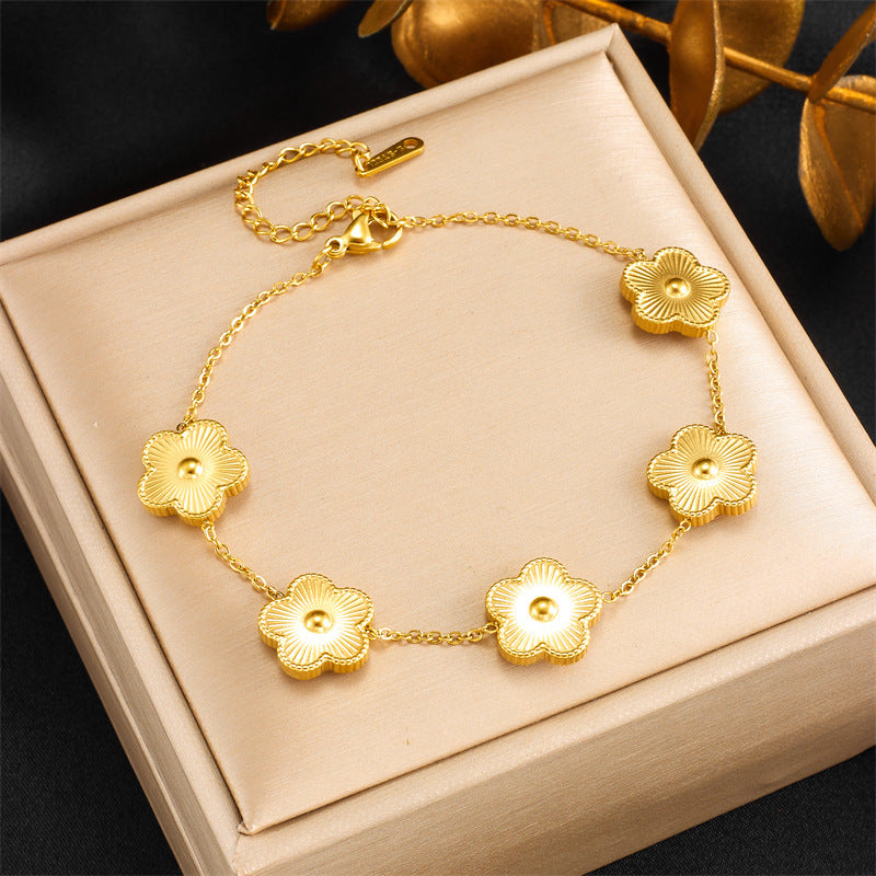 Wren Clover Bracelet