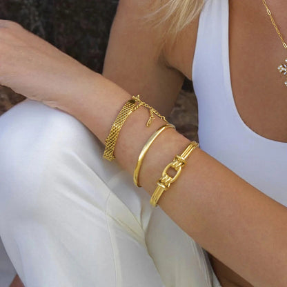 Aegis Knot Bracelet
