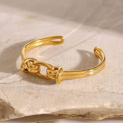 Aegis Knot Bracelet