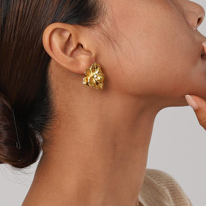 Solene Floral Earrings