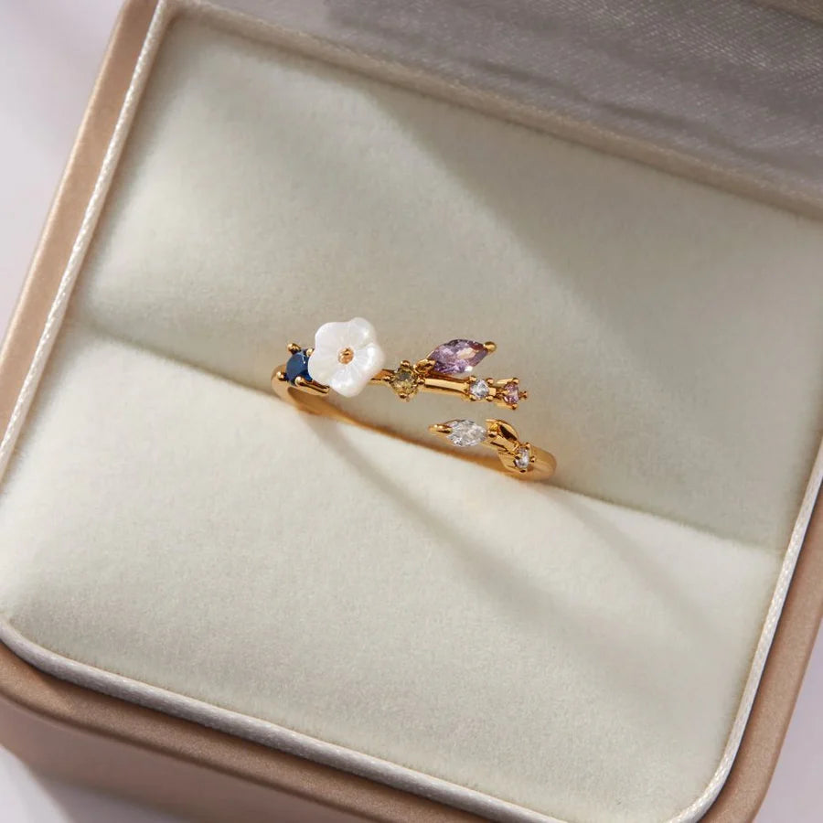 Nadia Ring