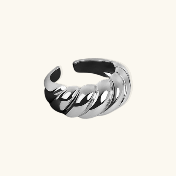 Liorah Twisted Ring