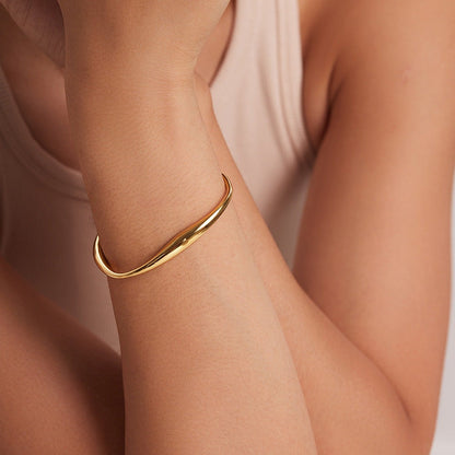 Ottilie Gold Bangle