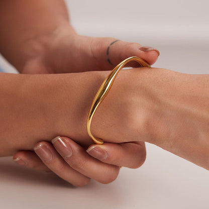 Ottilie Gold Bangle