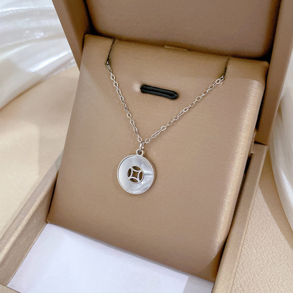 Luxor Gold Shell Pendant