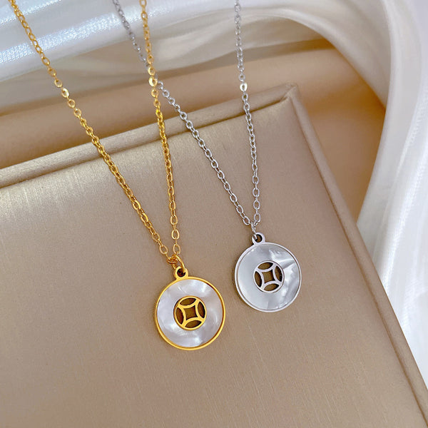 Luxor Gold Shell Pendant