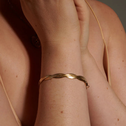 Elspeth Twist Bracelet