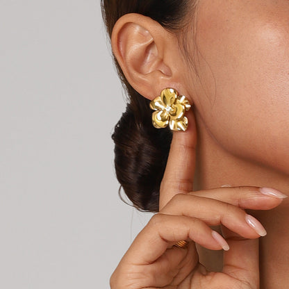 Solene Floral Earrings
