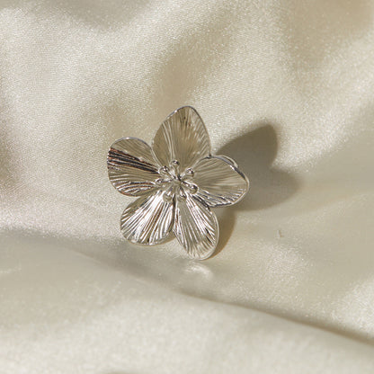 Sabine Petal Ring