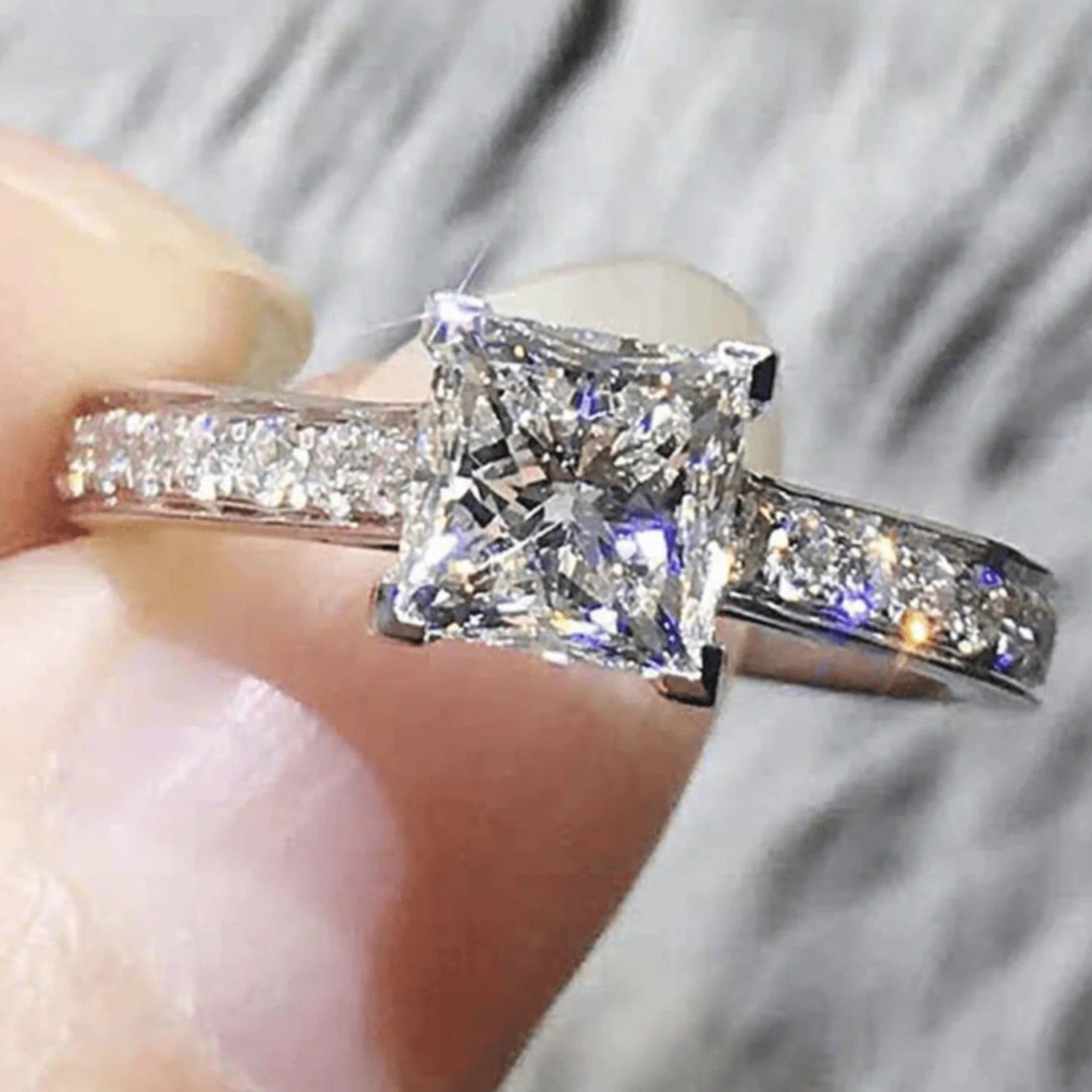 Selected Variant Image