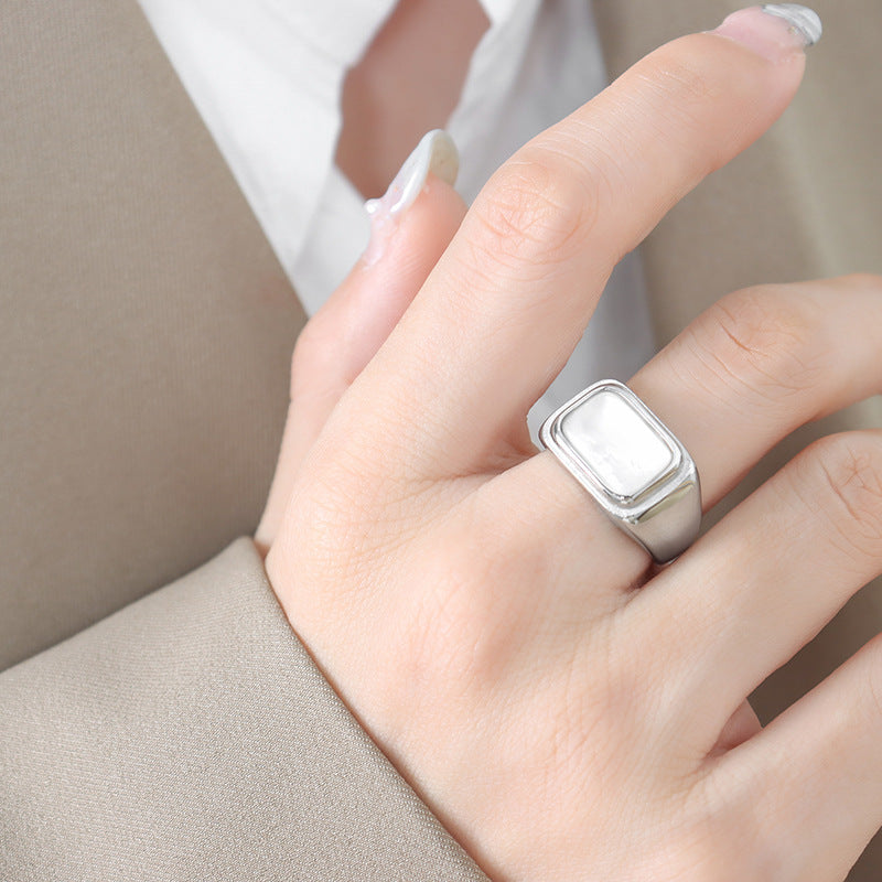 Leia Pearlescent Ring
