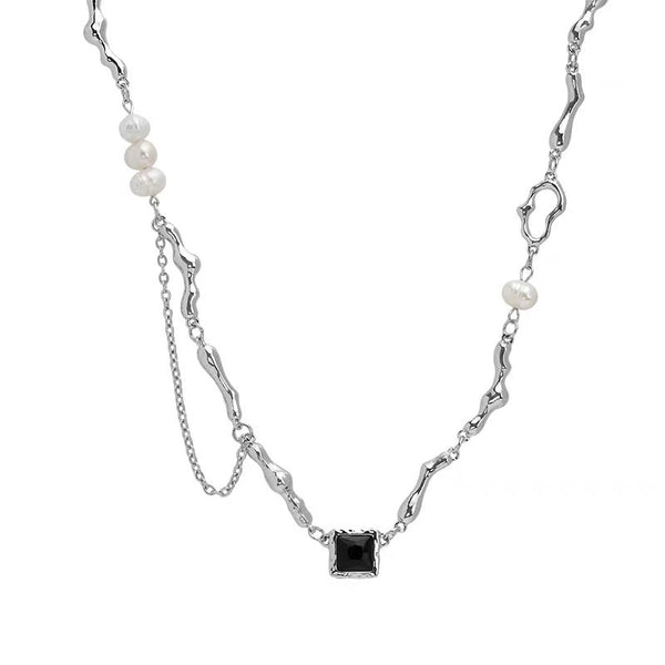 Lyra Black Stone Pearl Necklace